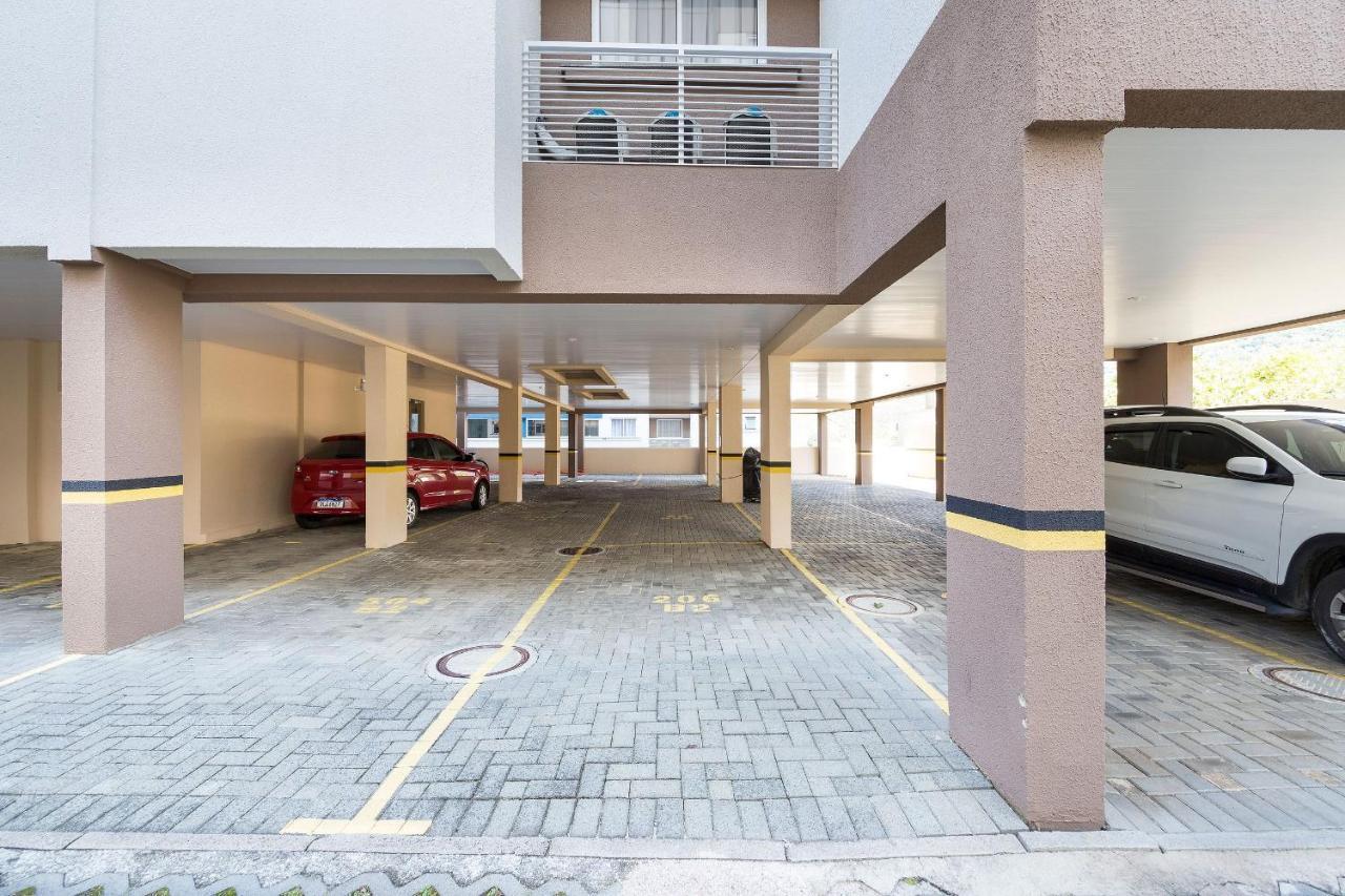 Cardeal 206B - Aconchegante Apartamento Na Praia De Bombas - 2 Dormitorios 5 Pessoas - 봄비나스 외부 사진